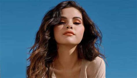 Fans praise Selena Gomez for unedited La Mariette bikini shoot